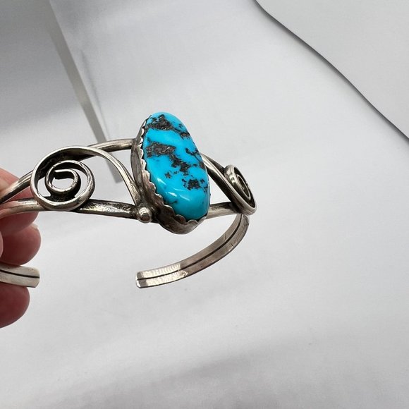 Vintage Navajo Cuff Bracelet by Monroe Ashley Sterling Silver Turquoise Signed - Picture 8 of 13